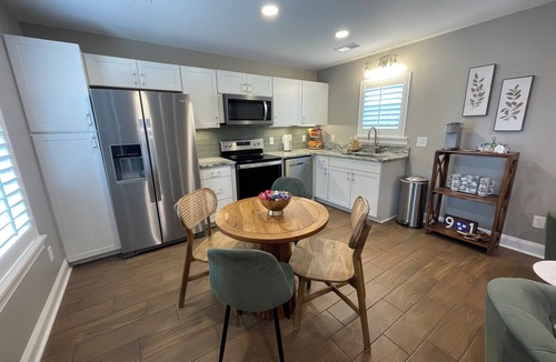 Driver Cottage | Cozy Cardinal, 2 Bedroom Cottage