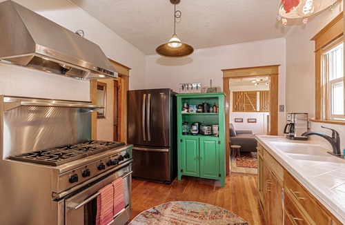 Pocatello House | Cozy & Chic | Close to City Creek