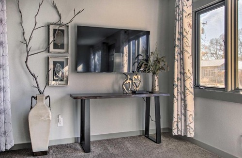 Bynum House | Cozy Choteau Home with Fire Pit, Grill, Yard!
