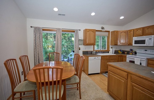 Coolin House | Cozy, clean home close to everything Priest Lake has to offer