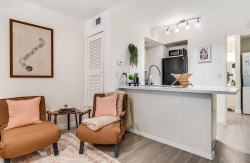 Allandale Apartment | Cozy Comfort Getaway North ATX Studio Convenient Easy Major City Access