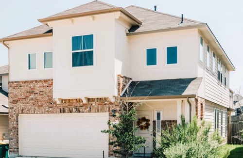 Converse House | Cozy Comfort Home near Randolph AFB, Fort Sam& I10
