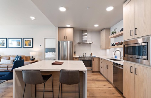 Tamarack Resort Condo | Cozy Condo|Gas Fireplace|Balcony with Mountain View
