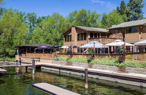 Bigfork Condo | Cozy condo w/great location by Flathead Lake - Cozy Marina Cay Getaway