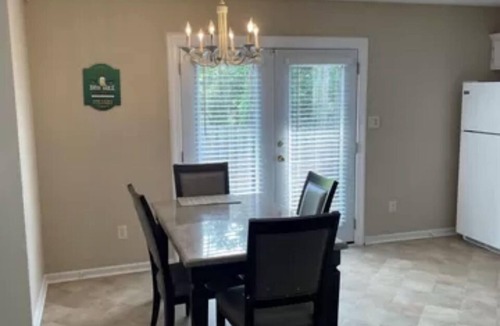 National Hills House | Cozy corporate rental walking distance from Augusta Nationals.