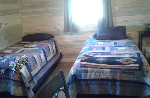 Buffalo Cabin | Cozy cottage at the foot of the Big Horn Mountains, stunning views, horseback riding