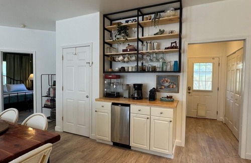 Mount Gilead House | Cozy Cottage near Lake Tillery, Uwharrie Forest. Bring boat or kayaks!