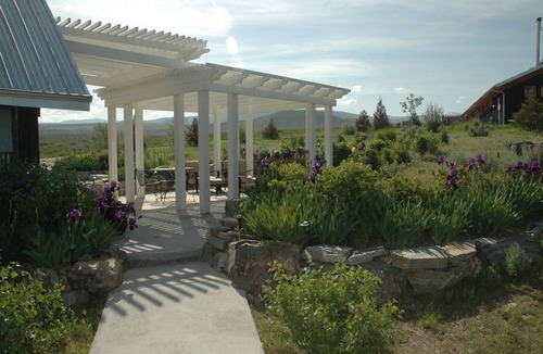 Stevensville Cottage | Cozy Cottage overlooking Bitterroot Valley, private setting east of Victor