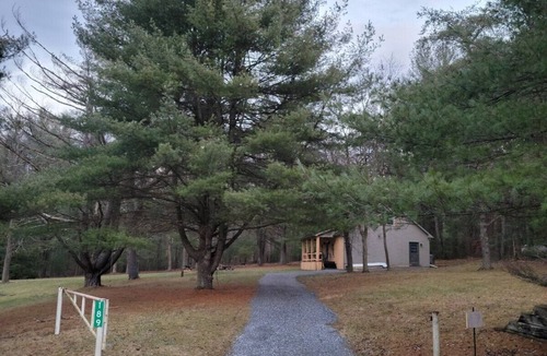 Wells Tannery Cottage | Cozy Cottage with Hiking and Biking ~Hot Tub~