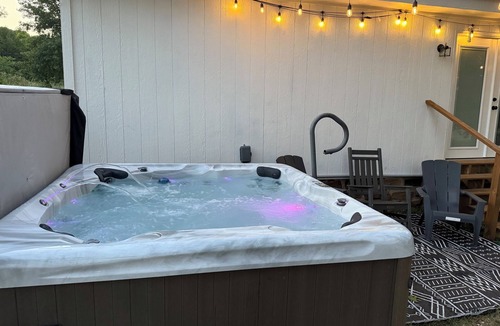 Sand Springs Cabin | Cozy country cabin with hot tub in Sand Springs on 7 acres w a pond