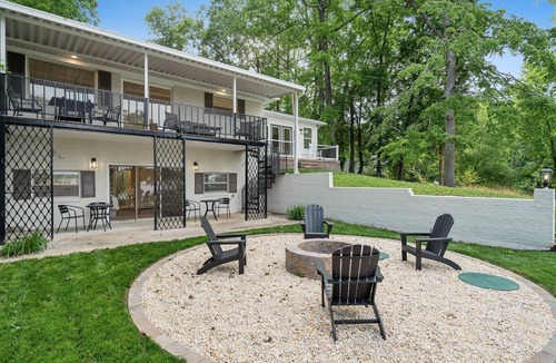 Southmont House | Cozy Cove-Lakefront home with kayaks, paddle board, lillypad, arcade, & fire pit