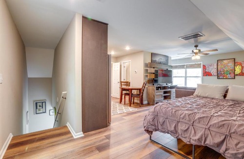 Covington Apartment | Cozy Covington Studio Rental Near Historic Square!