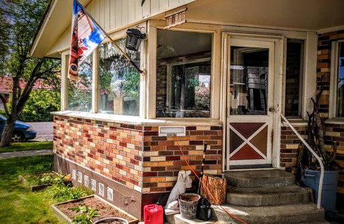 St. Anthony Apartment | Cozy Escape close to Yellowstone & Grand Teton NP, BYUI, River Beach sleeps 9