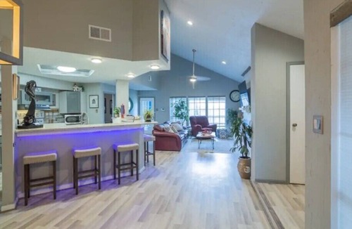 Briarforest House | Cozy Family Home! Newly upgraded! 10min to Galleria