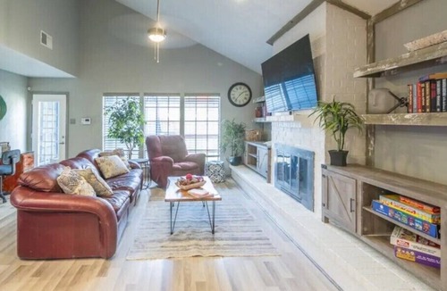 Briarforest House | Cozy Family Home! Newly upgraded! 10min to Galleria