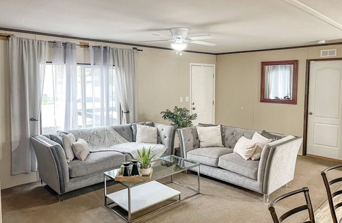 West Valley House | Cozy family home with great location and low fees.