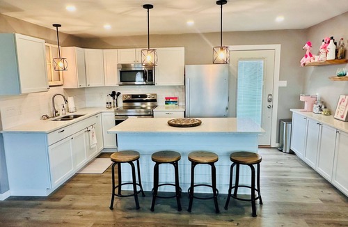 Rockport House | Cozy Family & Pet Friendly 2BR/1Bath fully furnished house in Rockport, TX