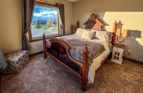 Livingston Other | Cozy Farmhouse located in the heart of Paradise Valley