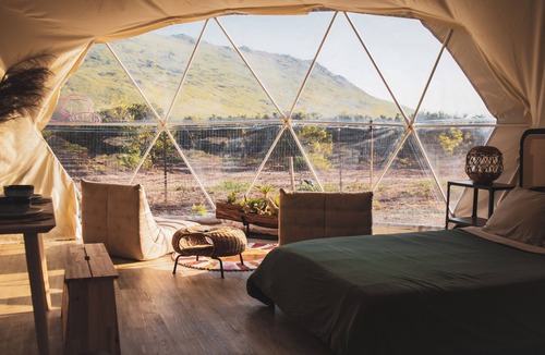 Reedley House | Cozy Geodome Farmstay Near National Parks - Remote Work Friendly