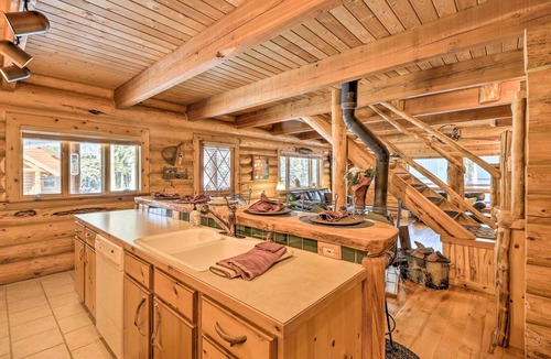 Essex Cabin | Cozy Glacier Park Log Cabin - 'Best in the West!'