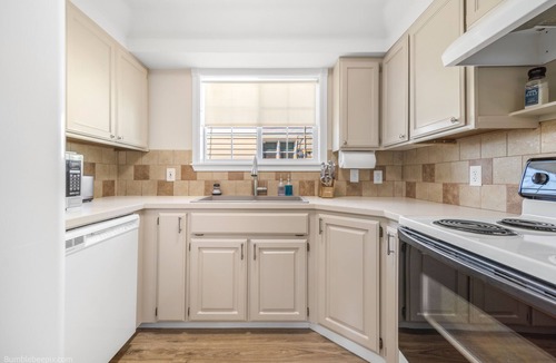 Garden District House | Cozy Home 1 Mile to Downtown CDA & Lake – King Beds and an EV Charger!