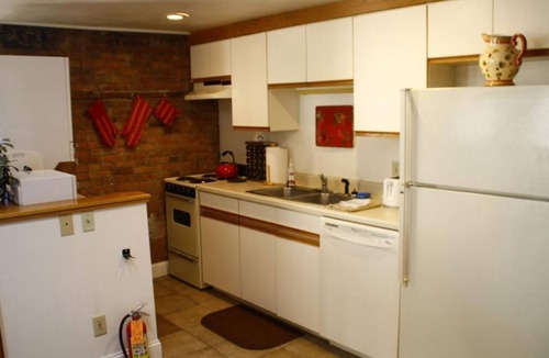 Downtown Bozeman Condo | Cozy home in historic Downtown Bozeman w/great location - Gracious Urban Abode on Main Street!