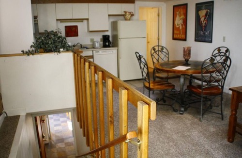 Downtown Bozeman Condo | Cozy home in historic Downtown Bozeman w/great location - Gracious Urban Abode on Main Street!