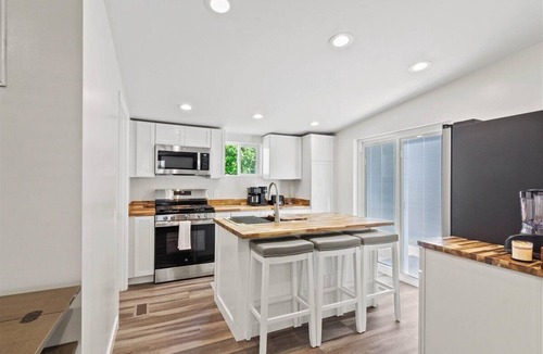Russells Point House | Cozy home in Waterbury with a water view!