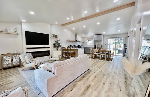 Camden House | Cozy Home Minutes From Downtown