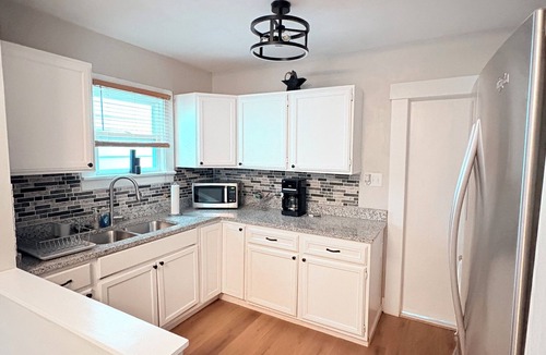 Hazel Park House | Cozy Home Near Ferndale, Royal Oak & Detroit!