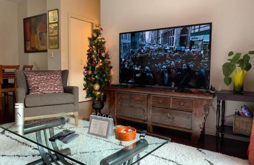 Belltown Apartment | Cozy home nearby most attractions Seattle center