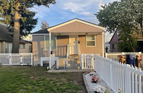 Nevada - Lidgerwood House | Cozy home within walking distance to the mall & food. 8 minute drive to downtown