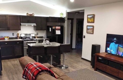 Spirit Lake House | Cozy House minutes from the water, close to Silverwood Theme Park.nn