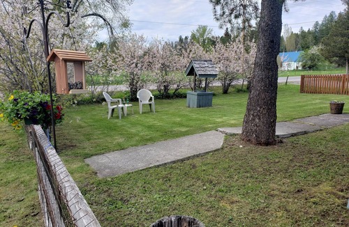 Coram House | Cozy house near Glacier Park