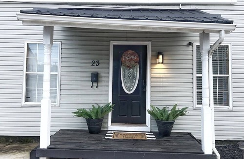 Tyrone House | Cozy house with backyard