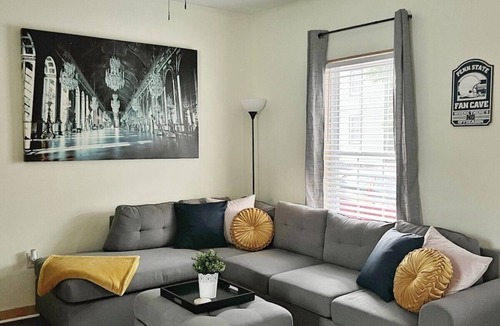 Tyrone House | Cozy house with backyard