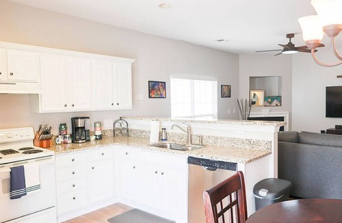 Simpsonville House | Cozy Hub-Simpsonville Home, Walk to Bridgeway & Triumph Stadium 3-12 Month Stays