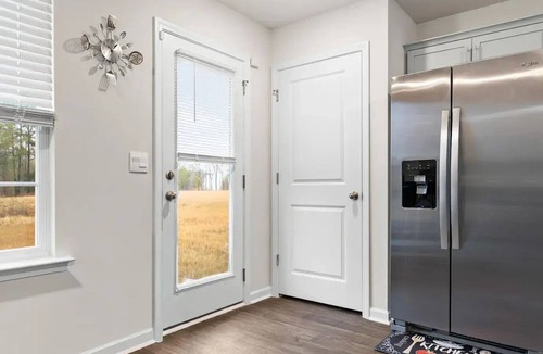 Brookdale House | Cozy & Inviting Your Home Away From Home 3BR Sleeps 6 Quiet & Comfortable