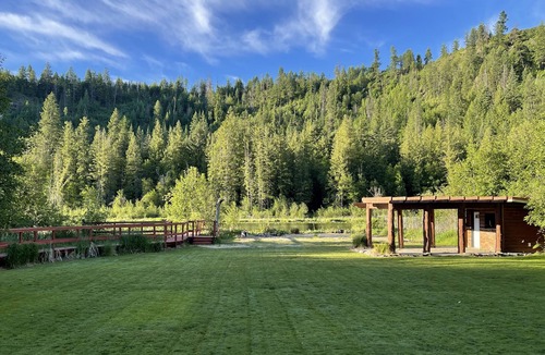 Elk Cabin | Cozy Lake Front Cabin on Chain Lake!