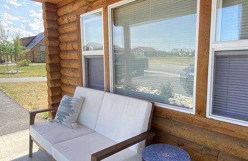 Red Lodge Cabin | Cozy Lazy Dog Cabin