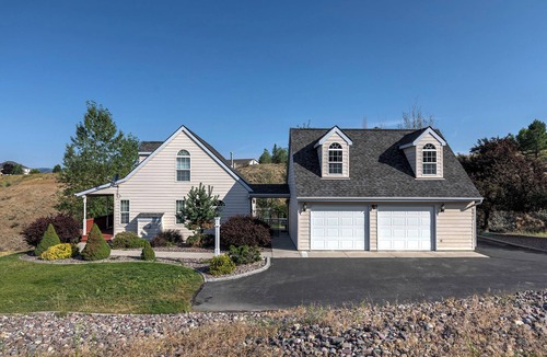 Missoula House | Cozy Linda Vista home with great valley views