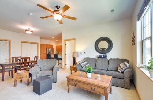 Livingston House | Cozy Livingston Condo w/Balcony & Mtn View!