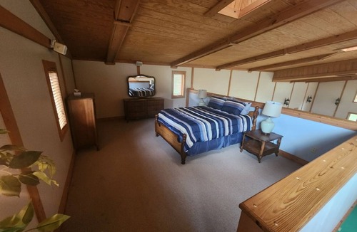 Troy Cabin | Cozy lodge with indoor pool, hot tub, loft and more! Great for a close getaway!