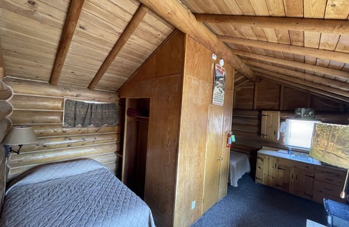Helena House | Cozy Log Cabin #2 on Beautiful Canyon Ferry Lake