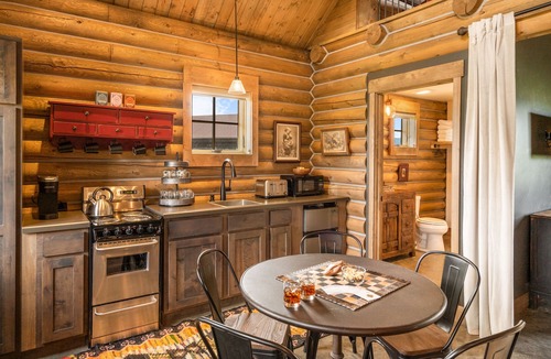 Livingston Cabin | Cozy Log Cabin in Beautiful Paradise Valley