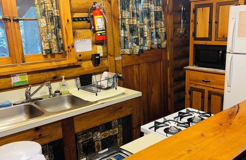 Clarington Cabin | Cozy Log Cabin in Cook Forest