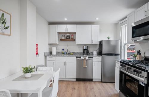 Natrona Heights Apartment | Cozy & Modern 1 Bdr Apt Natrona