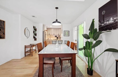 Old East Dallas House | Cozy & Modern Home in Heart of Dallas