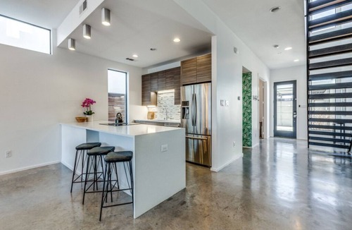 Old East Dallas House | Cozy Modern Home + Private Pool + Central Dallas Location