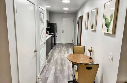 Fairfax District Apartment | Cozy Modern Studio on Spaulding Ave – Complimentary WiFi & Parking